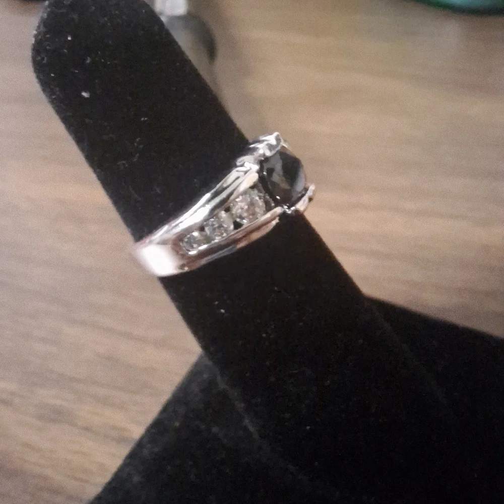 Swarovski Crystal Elements Silver and Black Gemstone Ring